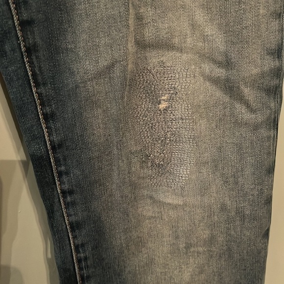Tommy Hilfiger Distressed Jeans - Picture 7 of 7